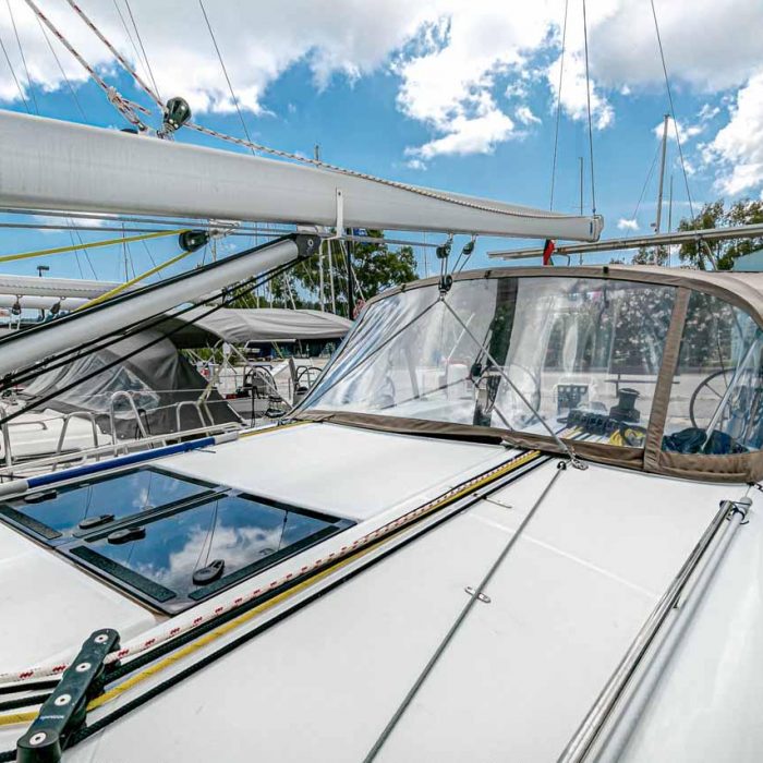 Mystic Blue | Sun Odyssey 440 photo 5
