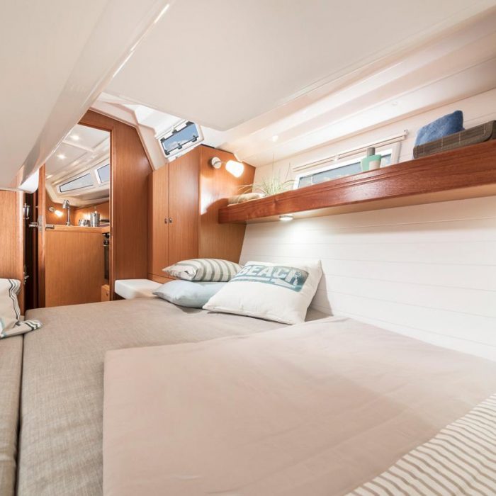 Opal | Bavaria Cruiser 34 Style photo 9