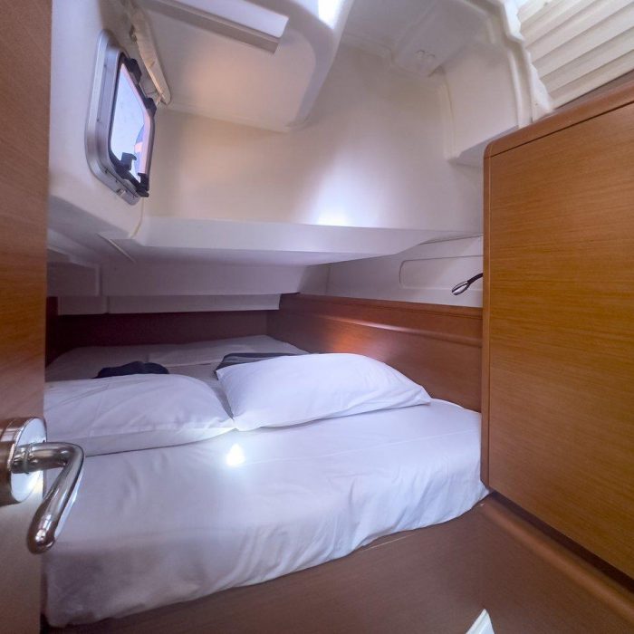 Anerada | Sun Odyssey 419 - 3 cab. photo 22