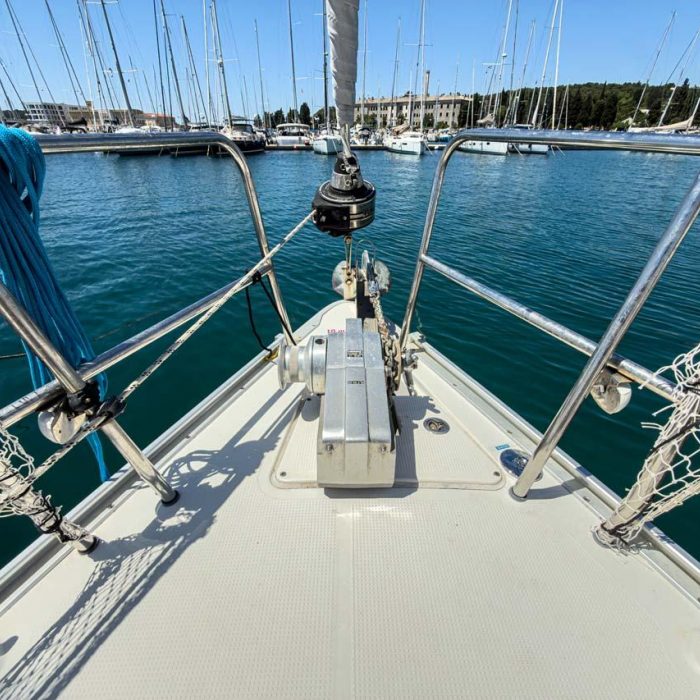 Astravi | Bavaria Cruiser 37 photo 4