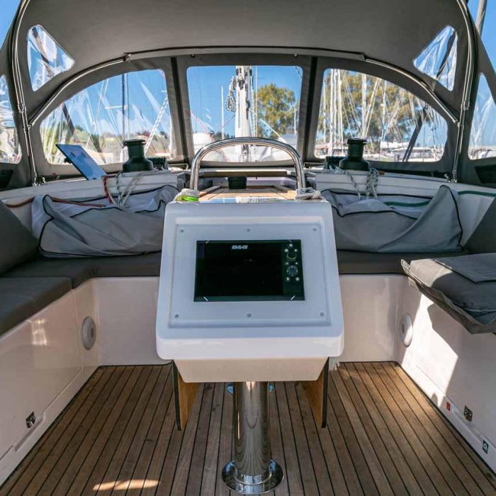 Ironic | Bavaria C42 photo 8