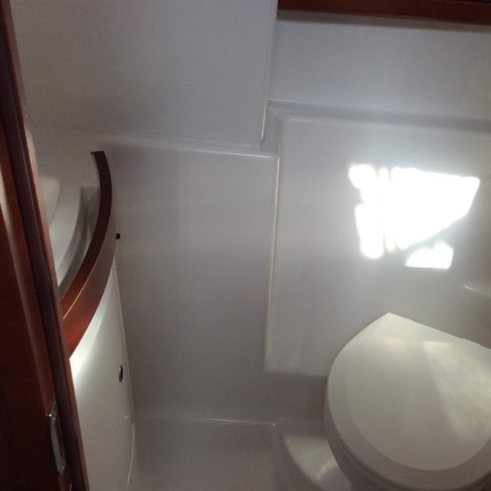 Seacret | Oceanis 43 photo 10