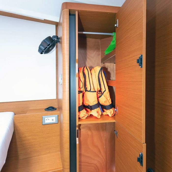OSKAR  new 2024 (air condition, solar panels) | Sun Odyssey 410 photo 12