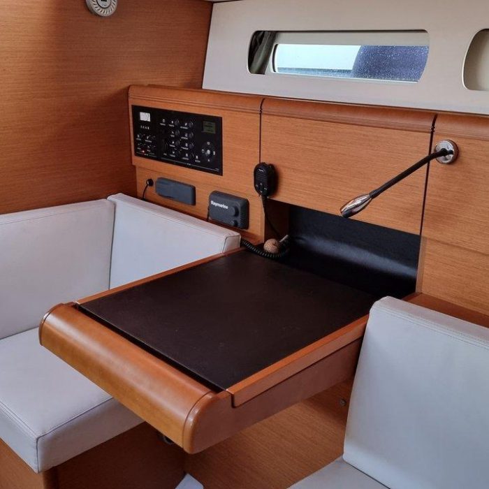 Blue Moon | Sun Odyssey 449 photo 7
