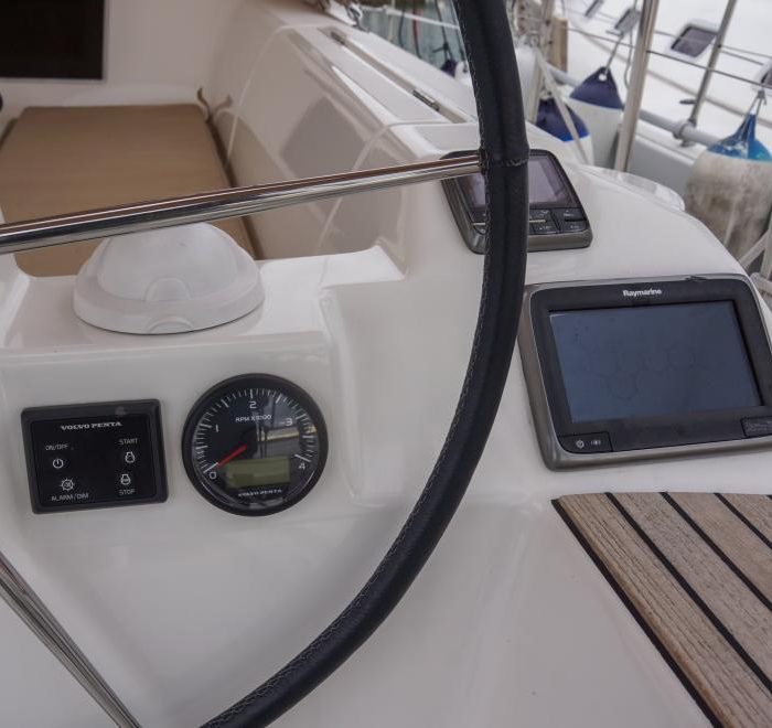 Premium | Dufour 382 Grand Large photo 3