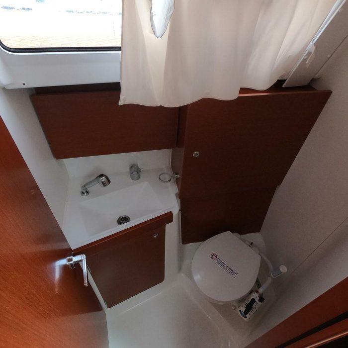 Abeona | Oceanis 35.1 photo 11