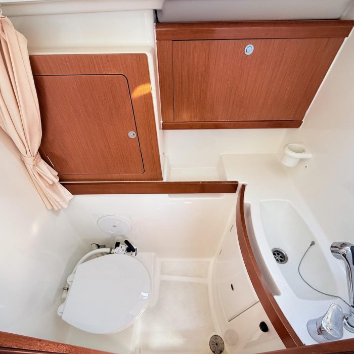 Valdeker II | Oceanis 43 photo 17