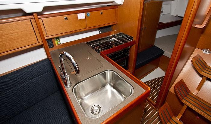 Tonkica | Bavaria Cruiser 34 photo 12