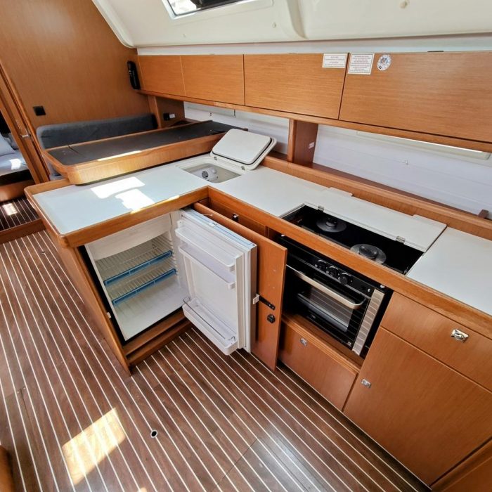 Jozefina | Bavaria cruiser 51 photo 5