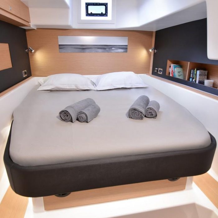 Paris (Dufour Catamaran 48) | Dufour Catamaran 48 photo 15
