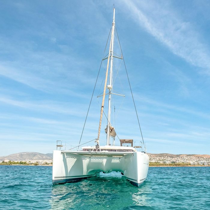 Christina S | Lagoon 400 S2 photo 2