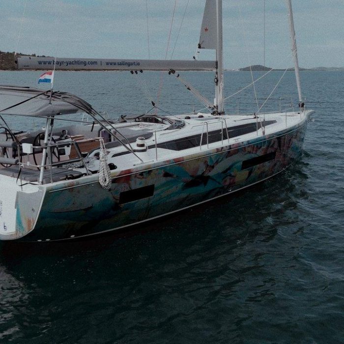 Art N | Bavaria C46 photo 4