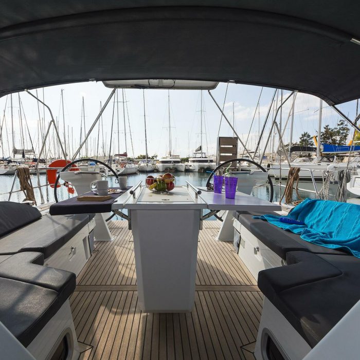Salty Kiss | Oceanis 46.1 photo 8