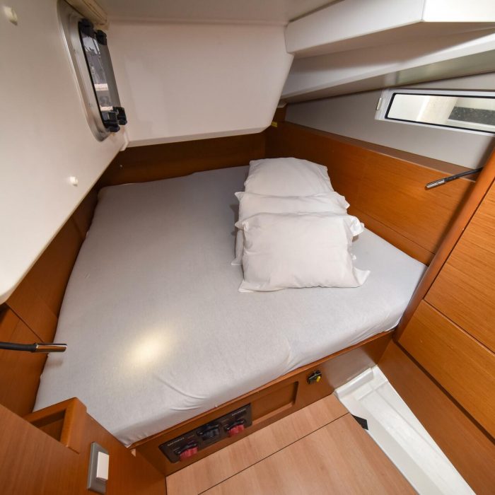 Swannabe | Sun Odyssey 490 photo 42