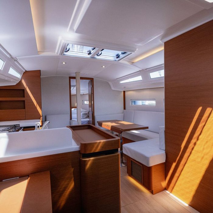 Purr | Sun Odyssey 410 photo 24