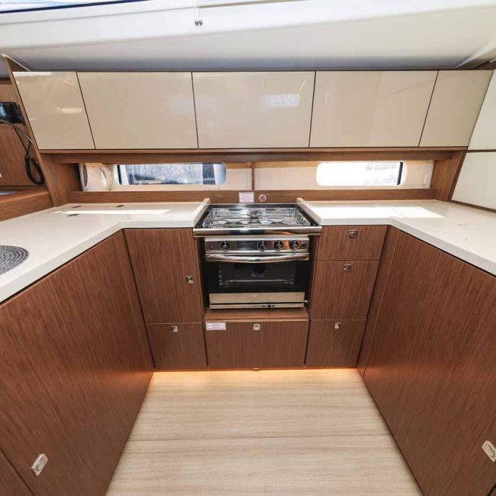 Aquila | Bavaria C46 photo 11
