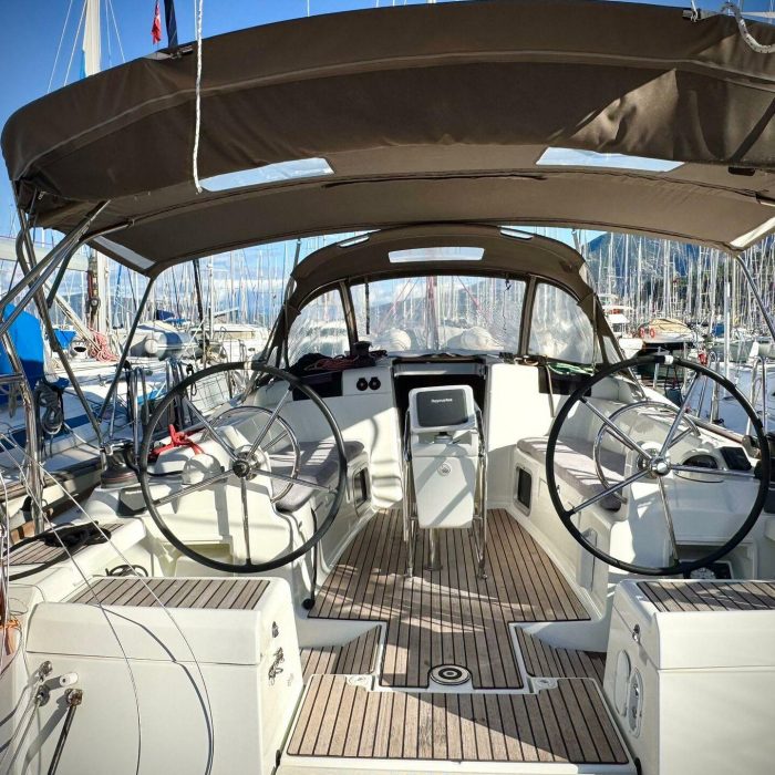 Foxy | Sun Odyssey 419 photo 3