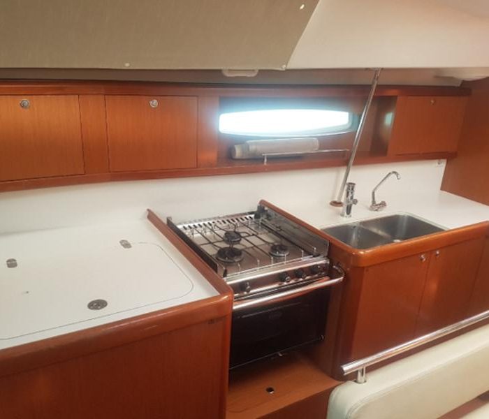 Myron | Oceanis 46 photo 5