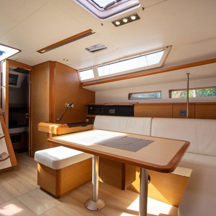 Aurora Belle | Sun Odyssey 469 photo 12