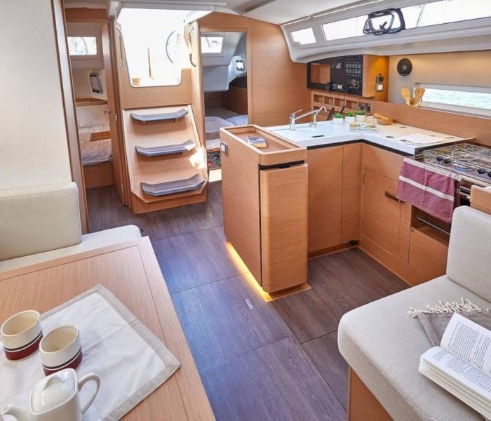 Chimera | Sun Odyssey 410 photo 11 Chimera | Sun Odyssey 410 photo 11