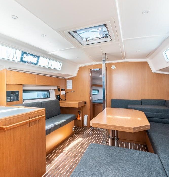 Harmonia | Bavaria C42 photo 9