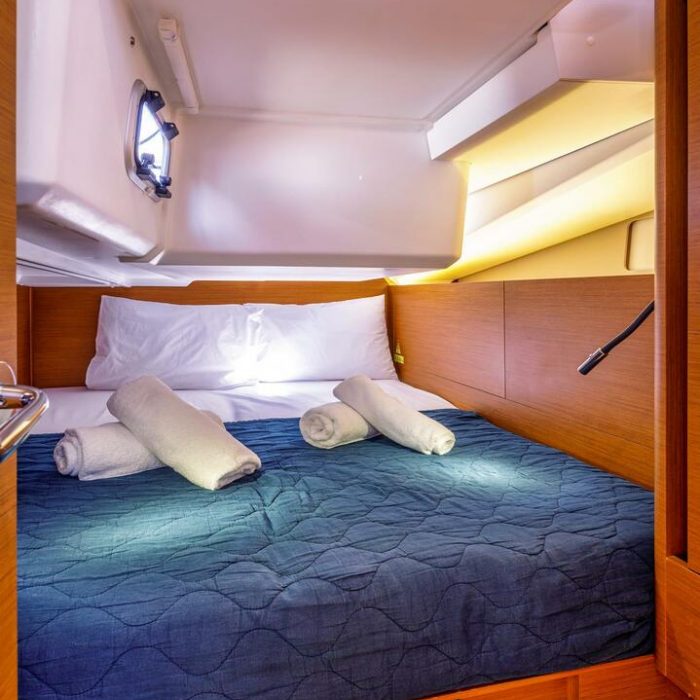 THOUSAND SUNNY | Sun Odyssey 440 photo 12