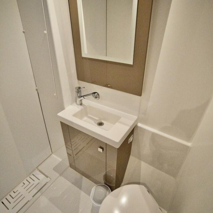 Adele | Astrea 42 photo 25