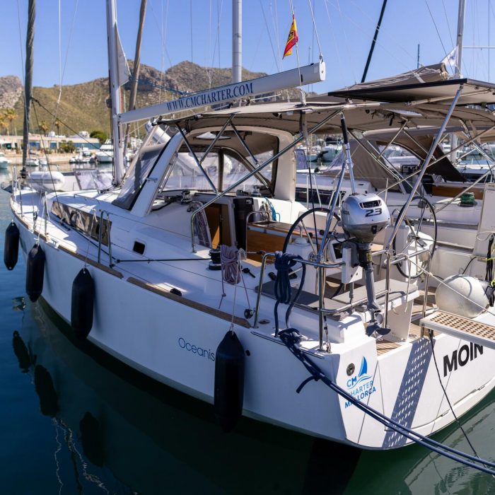 Moin | Oceanis 38 photo 3 Moin | Oceanis 38 photo 3