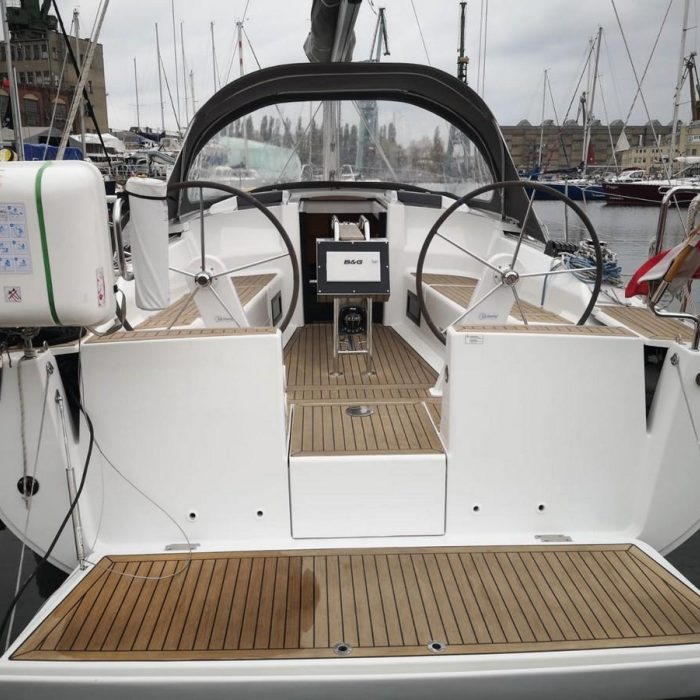 First Wind | Hanse 348 photo 3