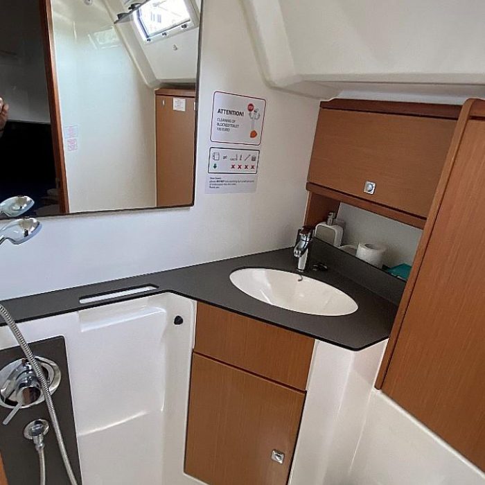 Altair | Bavaria Cruiser 46 photo 37