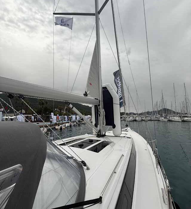 Elifozzi | Bavaria C46 photo 1
