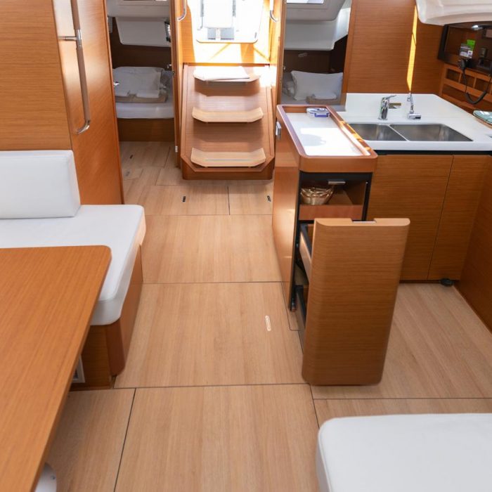 OLIVER new 2025 (air condition, solar panels) | Sun Odyssey 410 photo 9