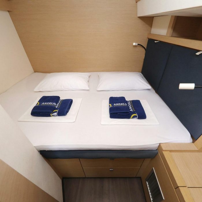 Martin V | Fountaine Pajot Saona 47 Quintet photo 29