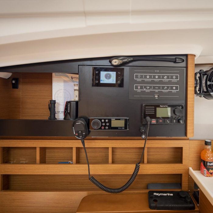 Garfish | Sun Odyssey 410 photo 18