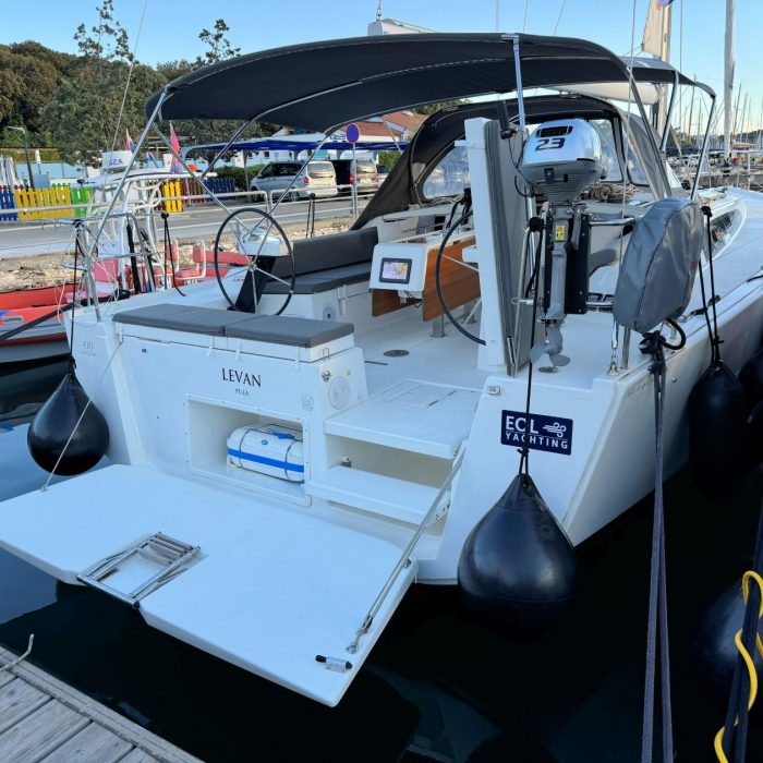 Levan | Dufour 430 photo 20