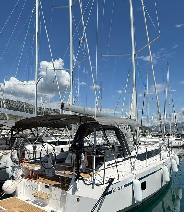 Onyx | Bavaria C42 photo 8