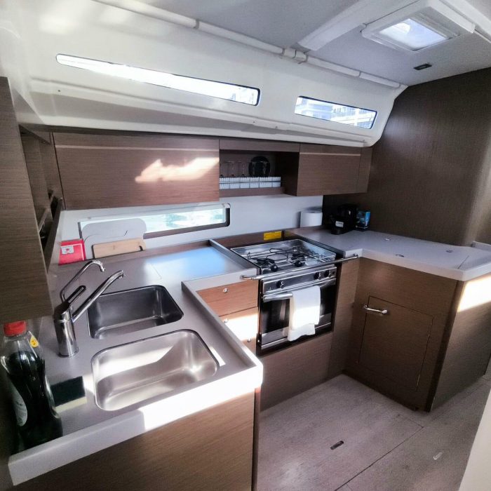 Avra | Oceanis 40.1 photo 11