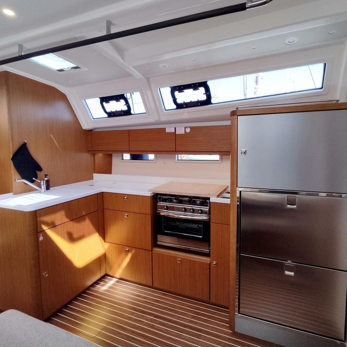 Io | Bavaria Cruiser 46 Style photo 8