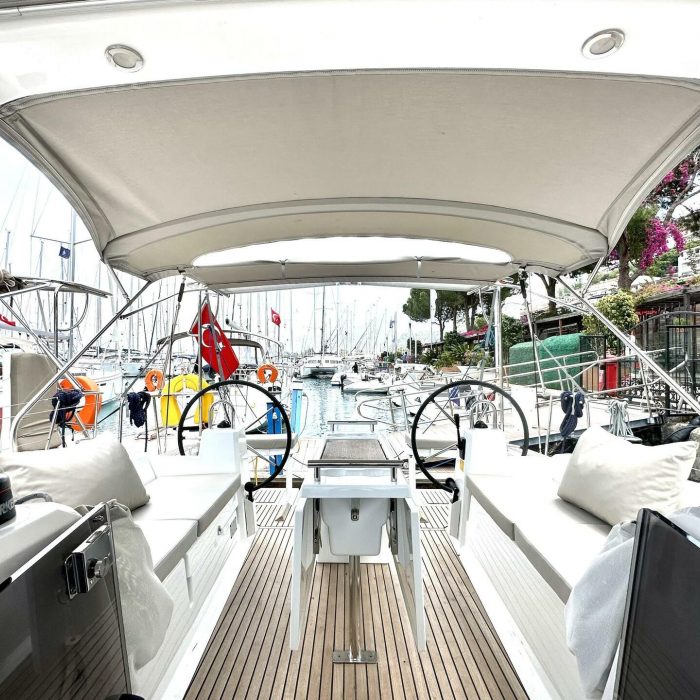 Sail Lyra | Oceanis 38.1 photo 2
