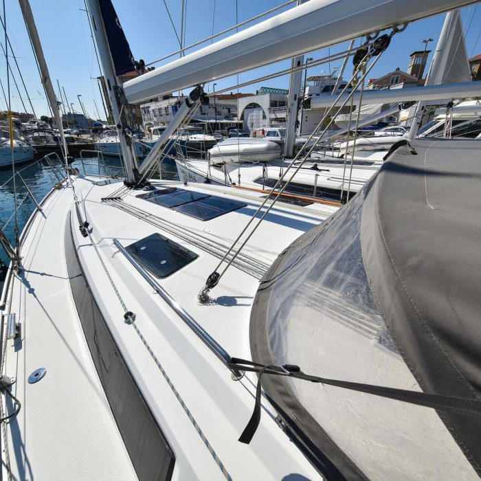 Viviana | Bavaria 37 photo 15