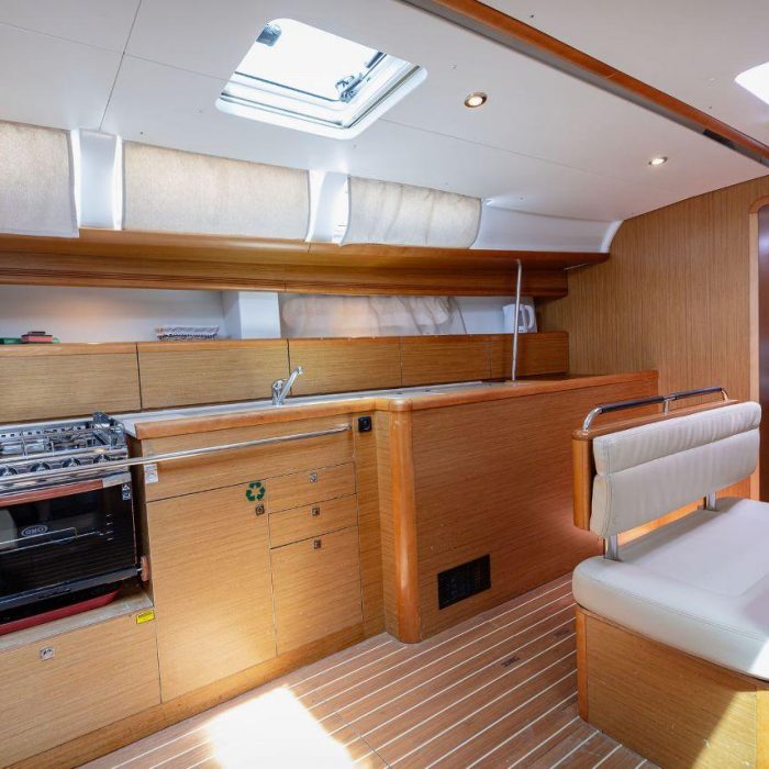 Ana B. | Sun Odyssey 49i photo 18