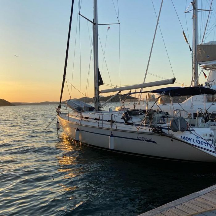LADY LIBERTY | Bavaria 49 photo 6