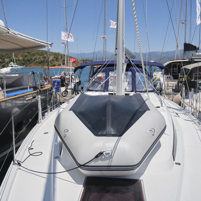 Selene | Bavaria C42 photo 4