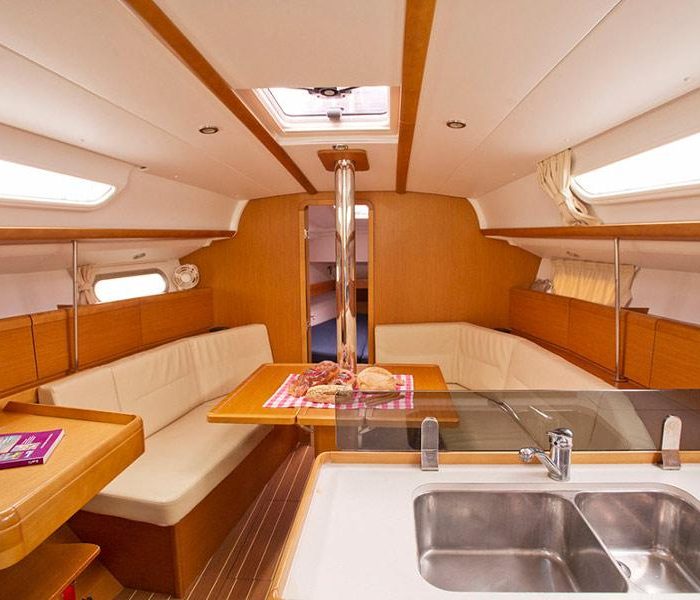 Izella | Sun Odyssey 36i photo 6 Izella | Sun Odyssey 36i photo 6