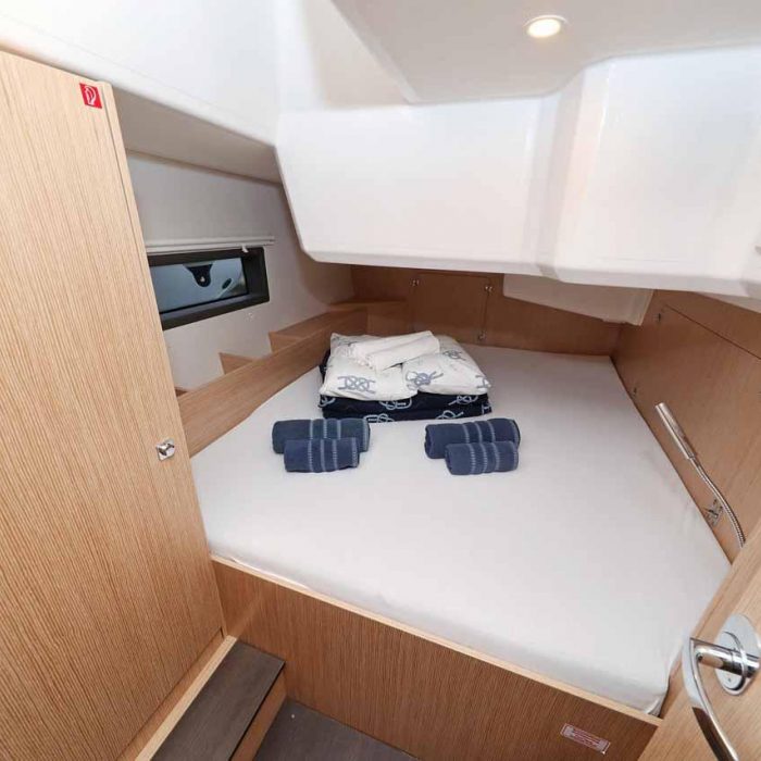 Noana | Bavaria C42 photo 14