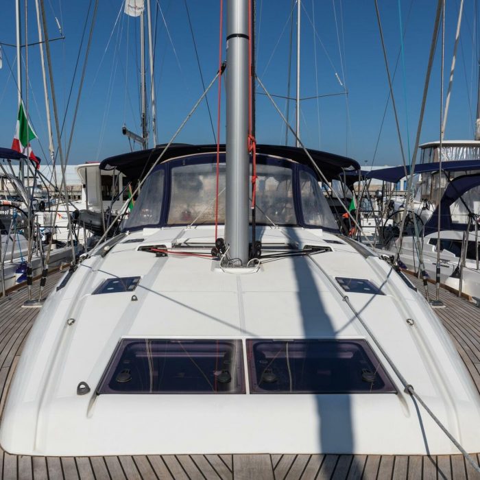 Chandra - Standard line | Sun Odyssey 479 photo 1