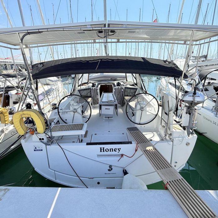 Honey | Oceanis 41.1 photo 1