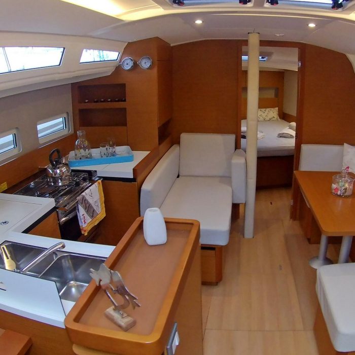 Evelina | Sun Odyssey 410 photo 12