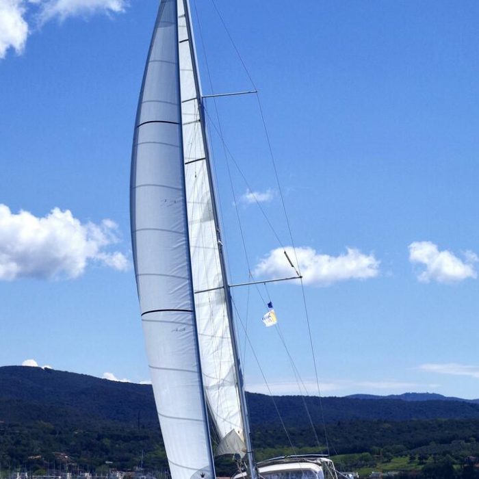Lara - Water maker, Solar Panel | Oceanis 51.1 photo 4
