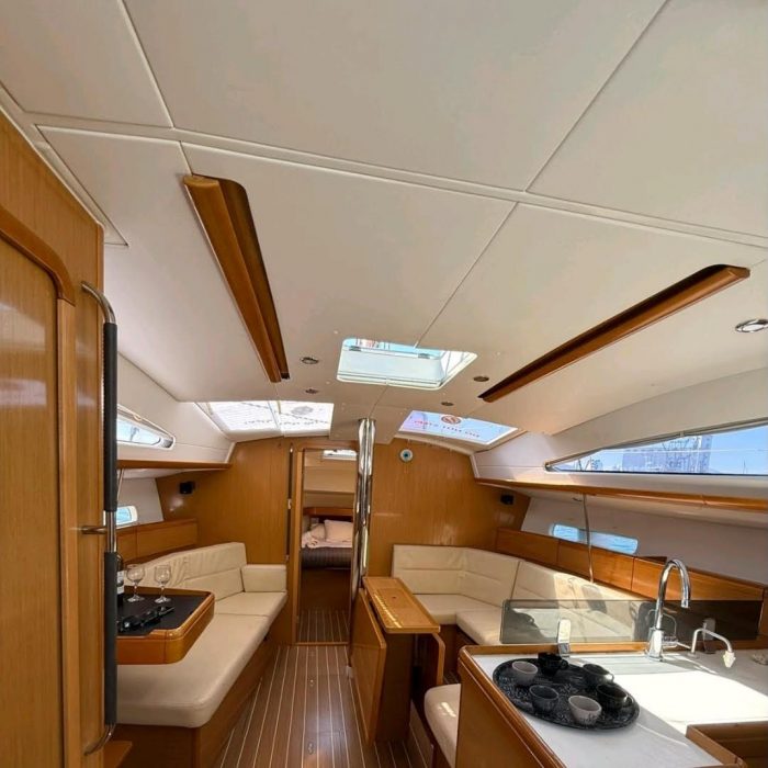 Freya | Sun Odyssey 42DS photo 8